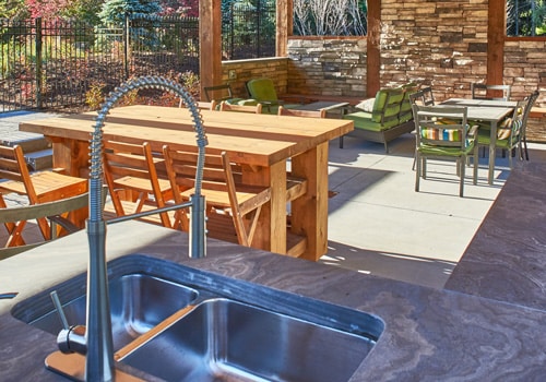 custom outdoor kitchens