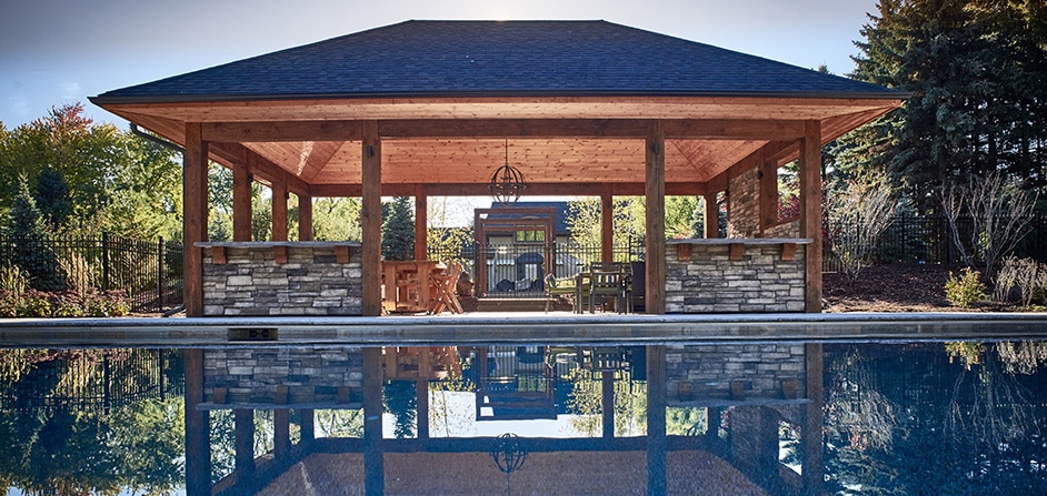 outdoor living space in burlington