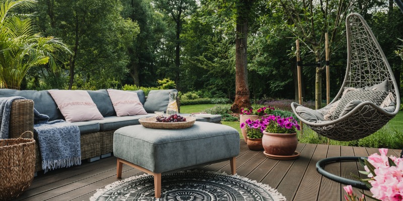 beautiful backyard with patio furniture